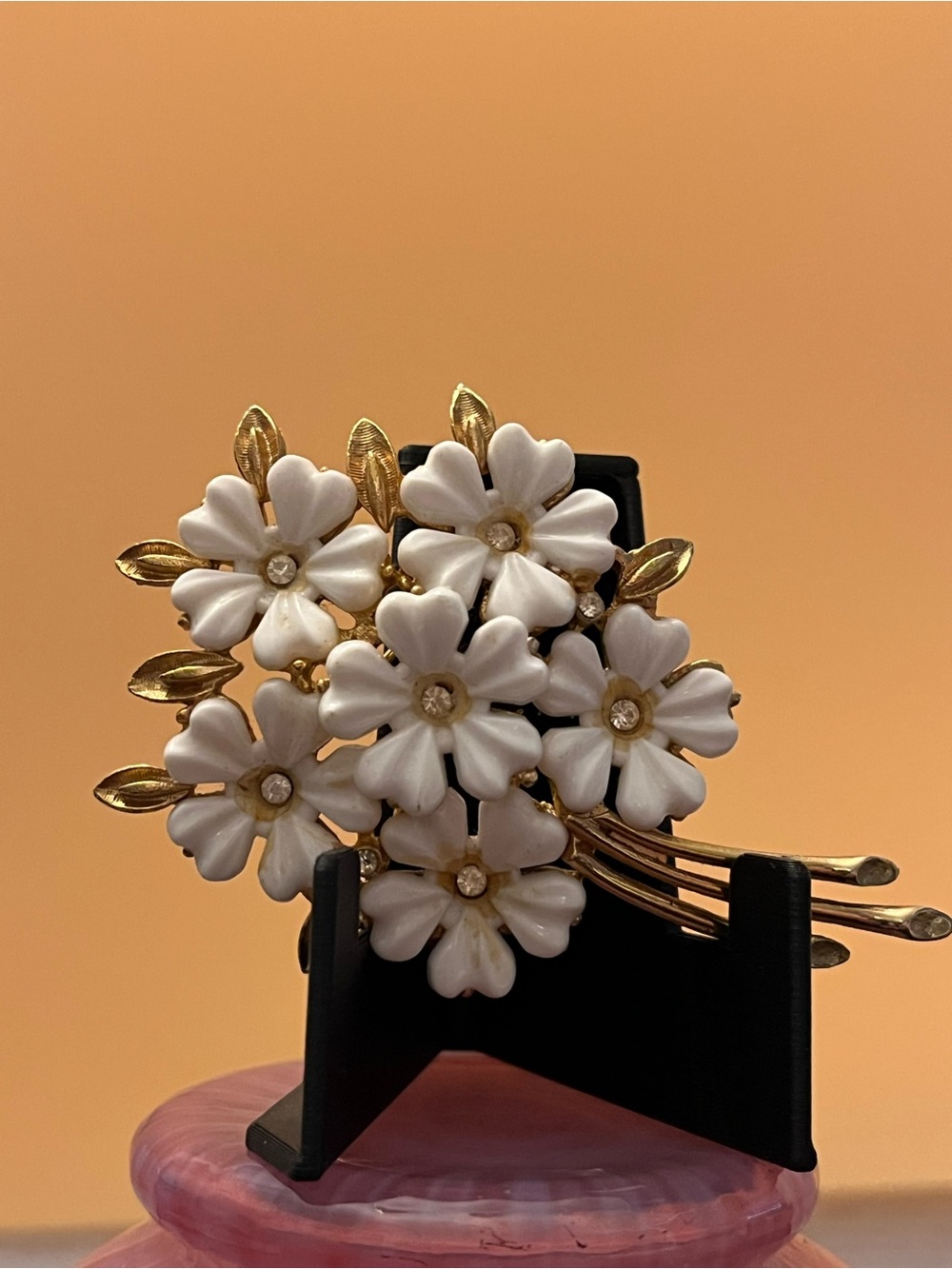 Gold & White Floral Cluster Brooch Women's Accessories